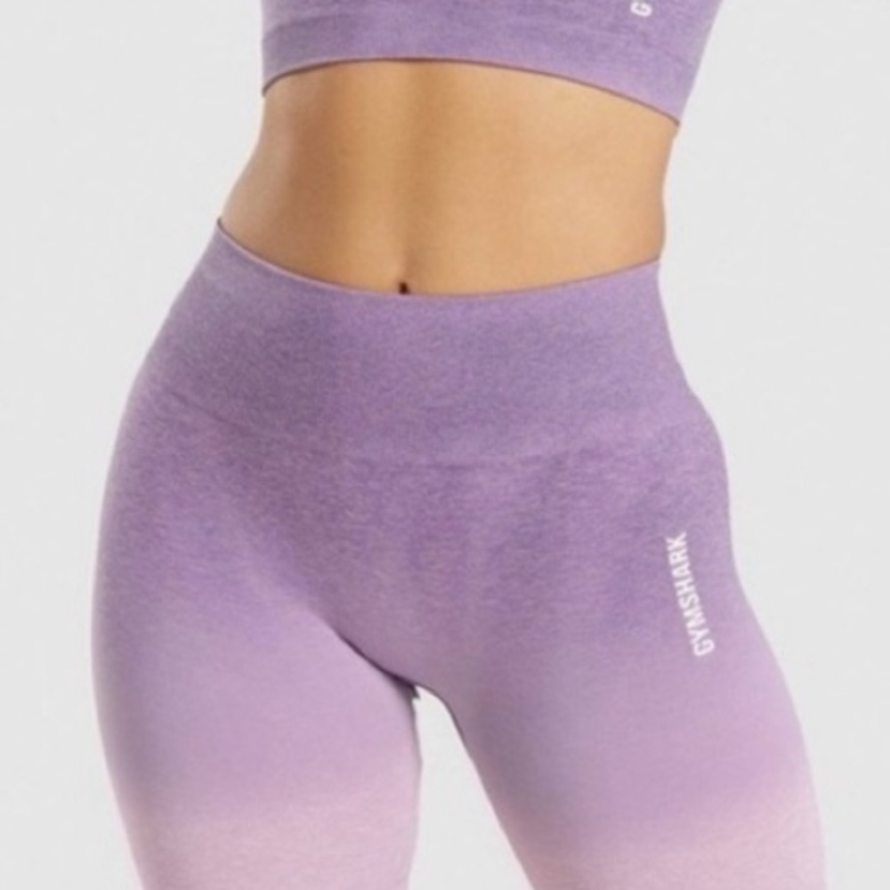 Gymshark Vuori Women’s Purple Leggings Pants Joggers Shorts Sweatpants Medium